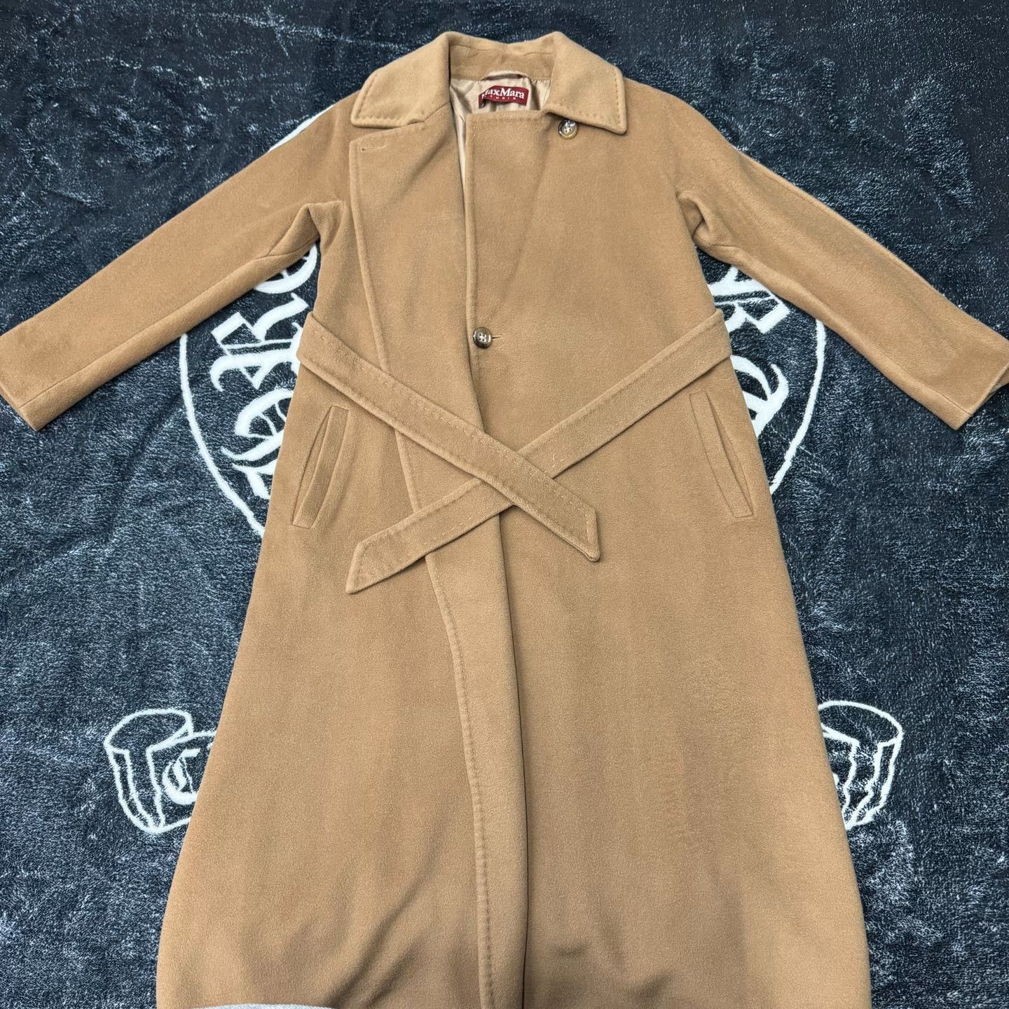 Max Mara Max Mara Wool Brown Coat M Women Size M / US 6-8 / IT 42-44 - 1 Thumbnail