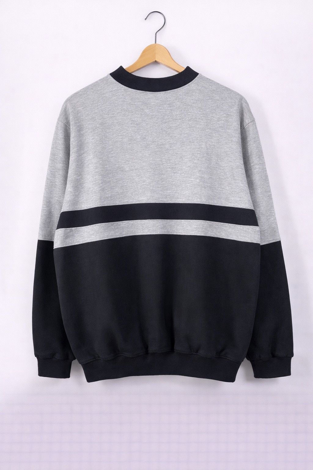 Japanese Brand Vintage Franco Valentino Italy Two-Tone Crewneck Sweatshirt Size US M / EU 48-50 / 2 - 2 Thumbnail