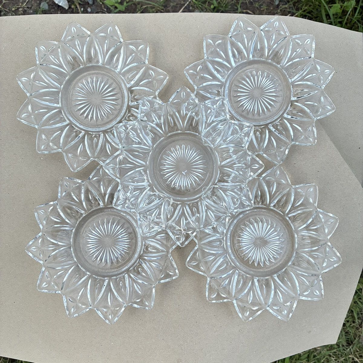 Vintage Federal Clear Pressed Glass Dish Flower Petal Candy Dish Size ONE SIZE - 5 Thumbnail