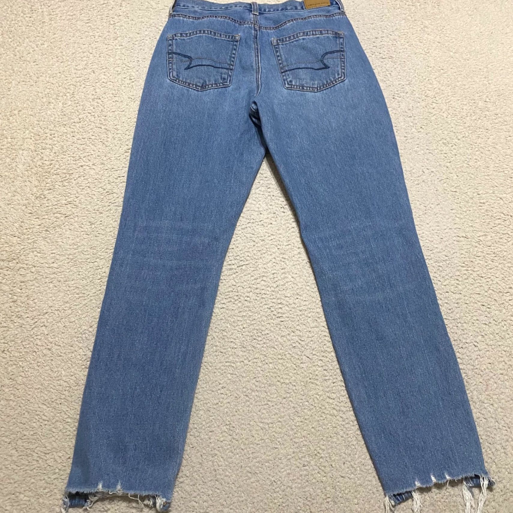 American Eagle Outfitters American Eagle Jeans Womens sz 2 Blue Denim Medium Wash Mom Distressed High Rise Size 26" / US 2 / IT 38 - 2 Thumbnail