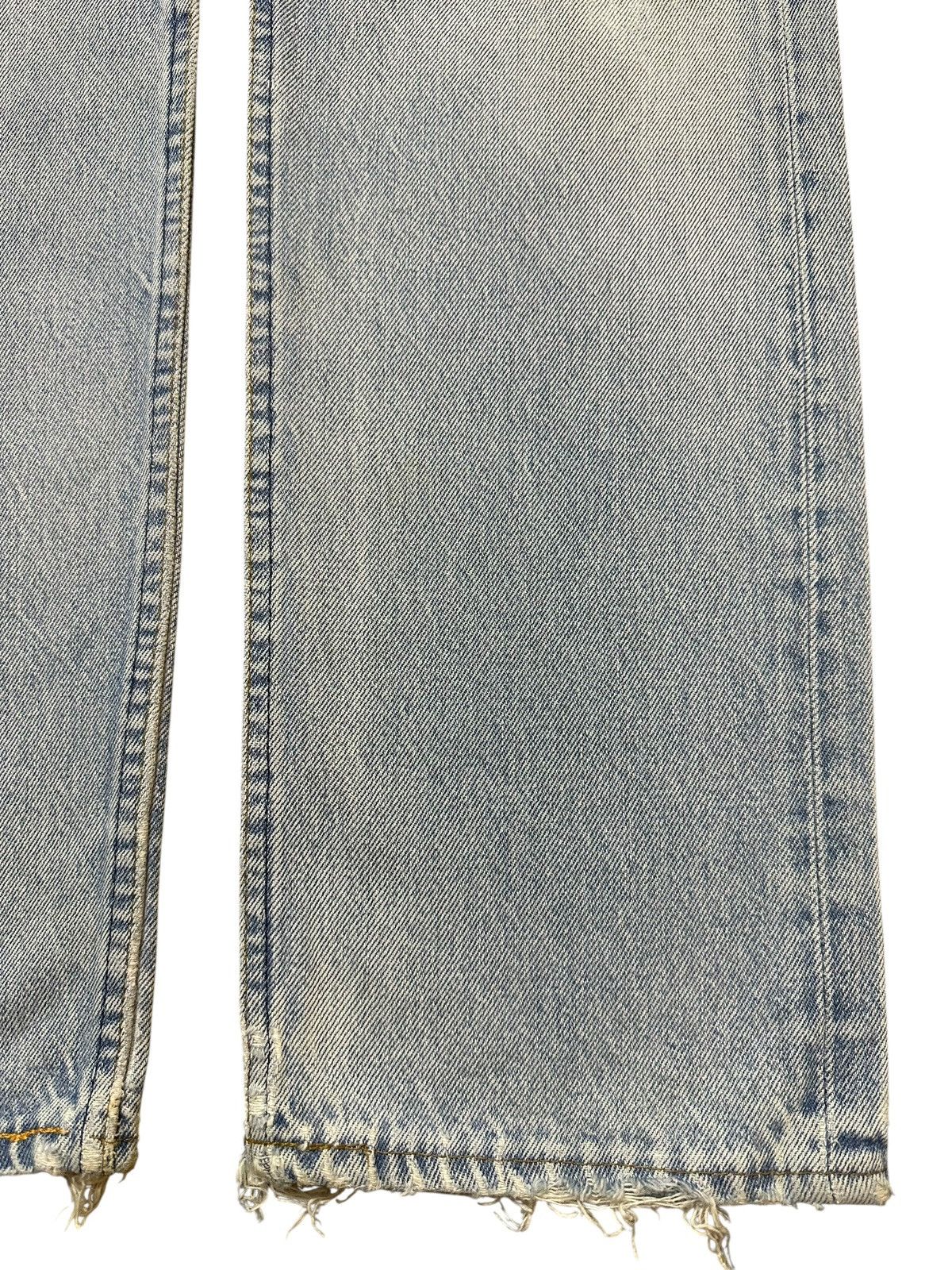 Levi's Vintage Levis Blue Light Wash Distressed Style Jeans Size US 28 / EU 44 - 8 Thumbnail