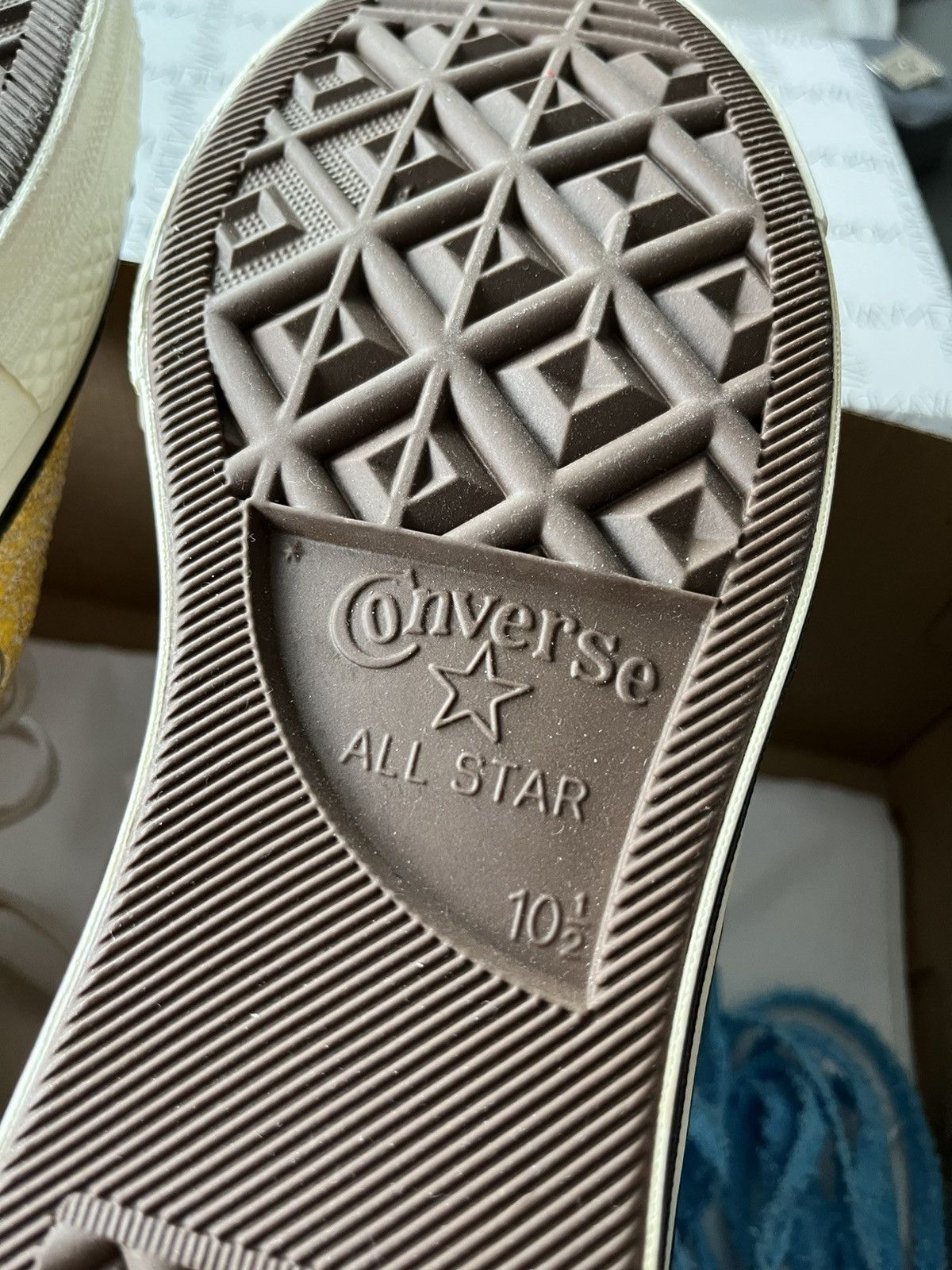 Converse × JW Anderson Super Rare JW Anderson x Converse Limited Edition Sneaker Size US 11 / EU 44 - 13 Thumbnail