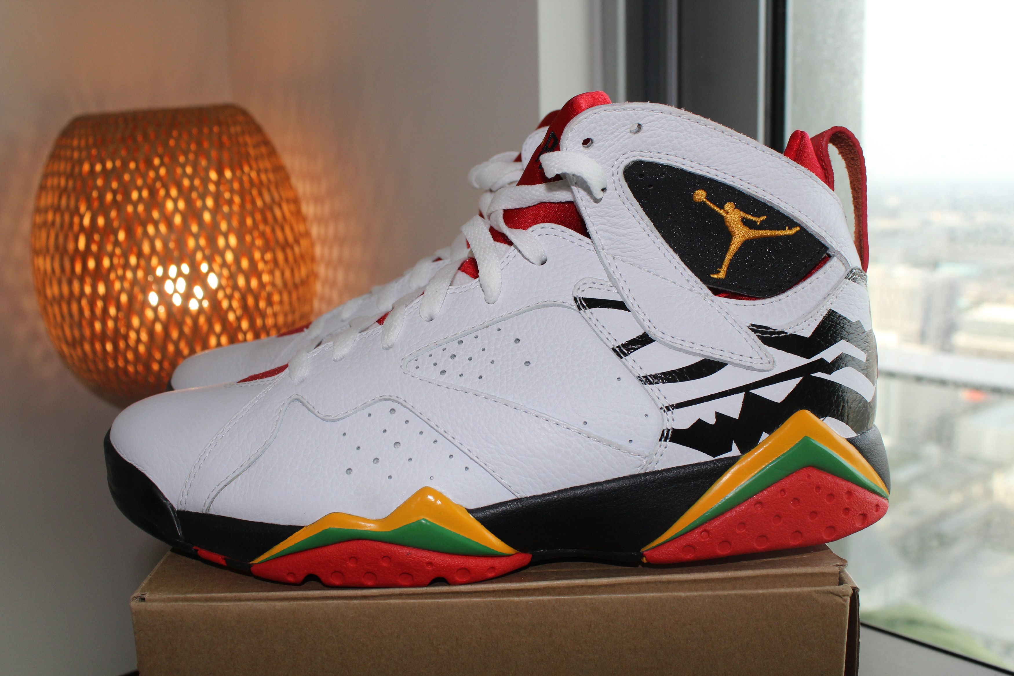 Jordan Brand 2010 Nike Air Jordan 7 Retro Premio BIN 23 White Size 9 Size US 9 / EU 42 - 2 Thumbnail