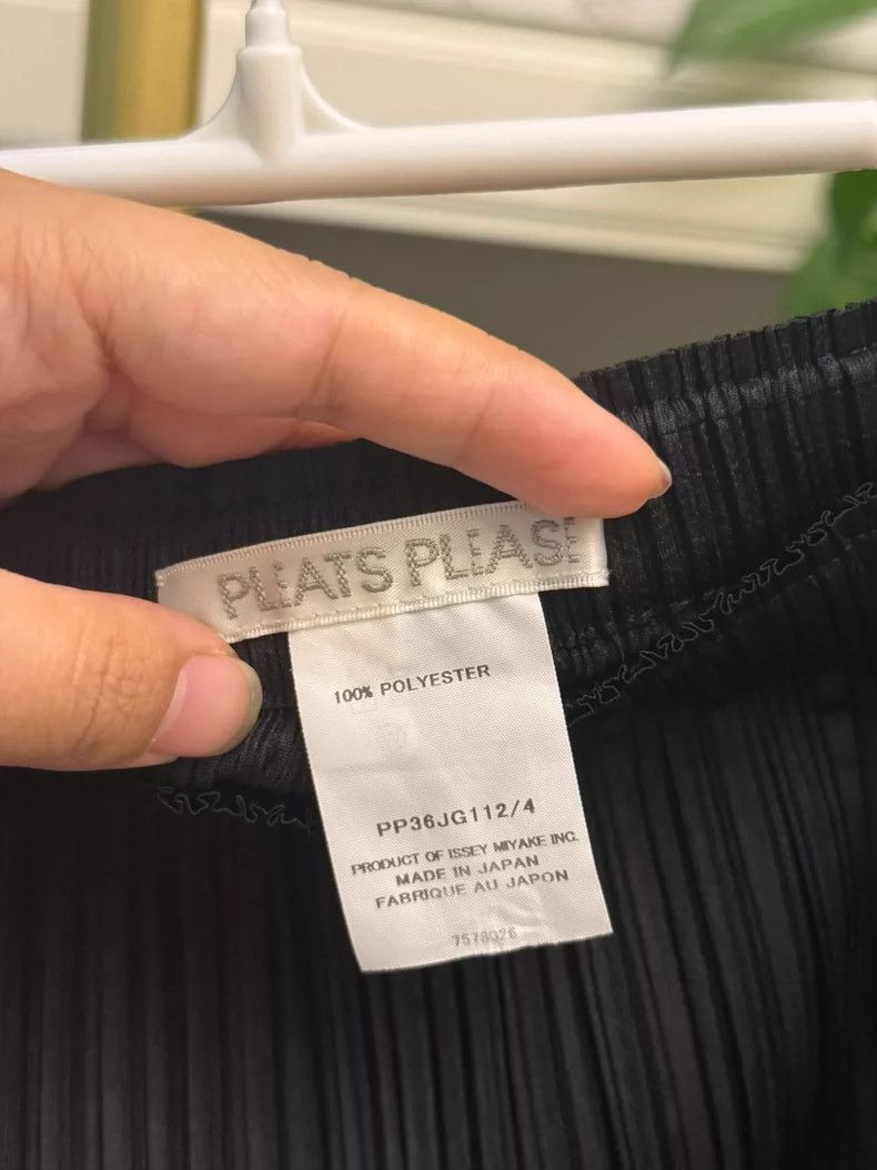 Issey Miyake Issey Miyake size:4 Black pleated skirt Size 42" / US 20 - 4 Thumbnail