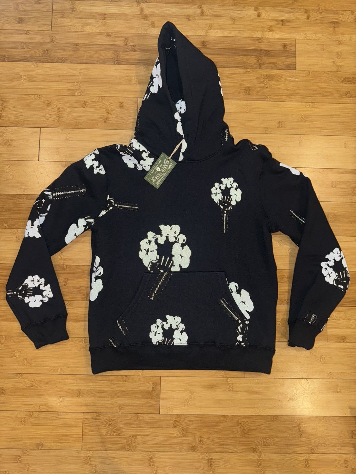 DENIM TEARS DENIM TEARS x HARDIES Tears First Wreath Hoodie - SIZE XS Size US XS / EU 42 / 0 - 3 Thumbnail