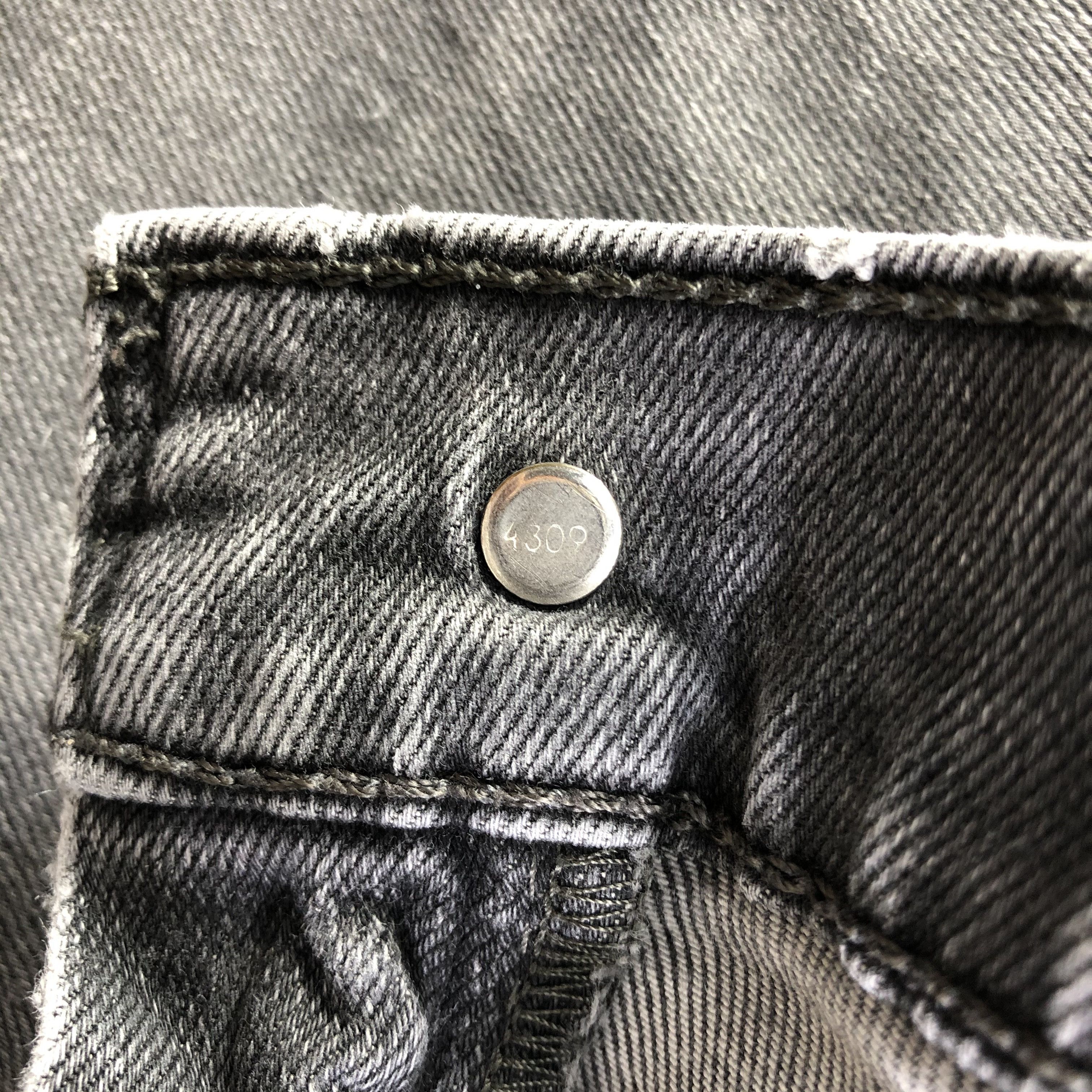 Levi's Vintage Levis 569 Jeans-J4387 Size US 31 - 11 Thumbnail