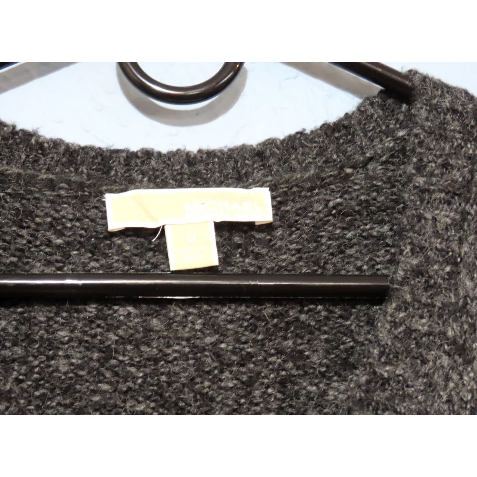 Michael Kors Michael Kors Pullover Sweater Women's M V-Neck Gray Knit Size M / US 6-8 / IT 42-44 - 4 Thumbnail