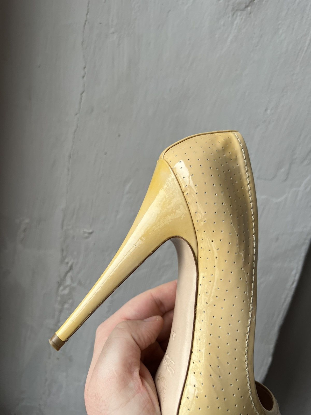 Miu Miu MIU MIU MADE IN ITALY PATENT LEATHER PEEP PUMPS HEELS SZ 39 Size US 9 / IT 39 - 3 Thumbnail