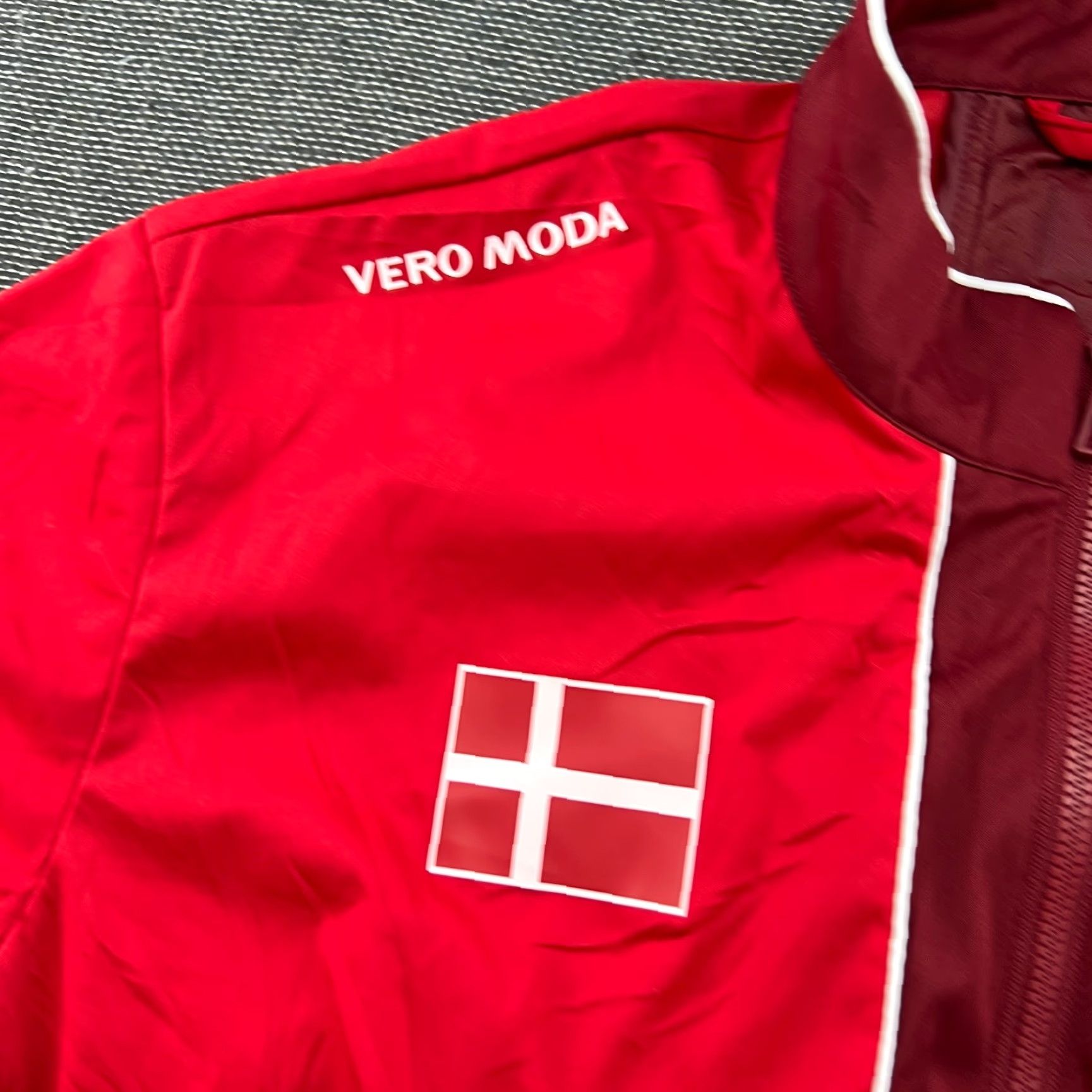 Vintage VERO MODA Denmark Paralympic Team 2024 Jacket Medium Full Zip Red Track Jacket Mens/Adult M Size US M / EU 48-50 / 2 - 4 Thumbnail