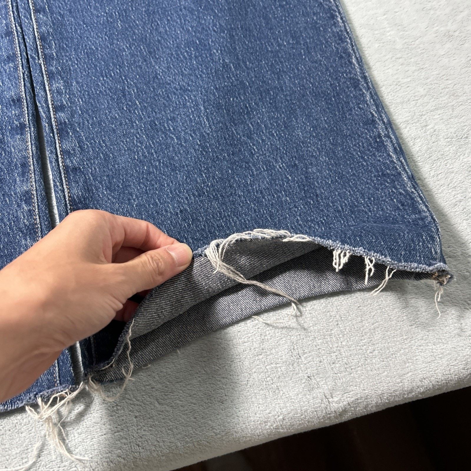 Express Beyond Baggy Distressed Rips Jeans Sz 2 28x33 Raw Hems Loose Size 26" / US 2 / IT 38 - 7 Thumbnail