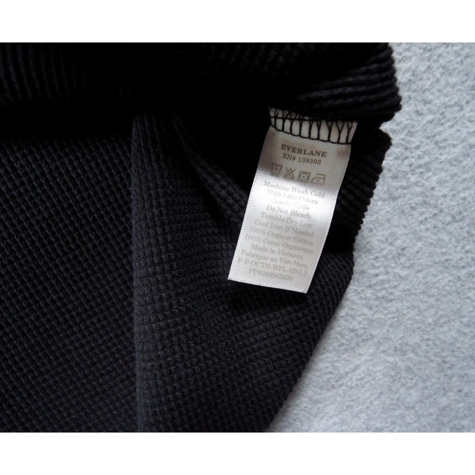 Everlane Everlane Shirt Womens Small Black Henley Long Sleeve Waffle Knit Cropped Fit Size S / US 4 / IT 40 - 6 Thumbnail