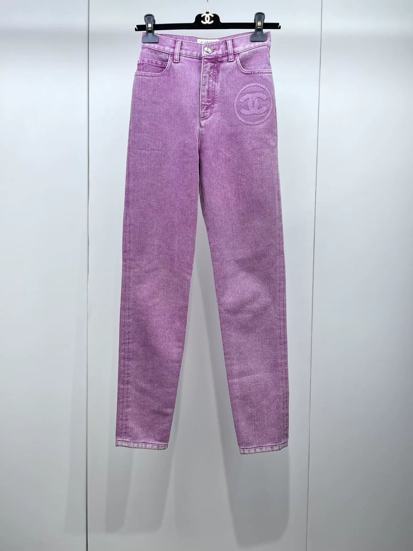 Chanel Chanel 23C Pink Distressed Jeans Size 36" / US 14 / IT 50 - 1 Thumbnail