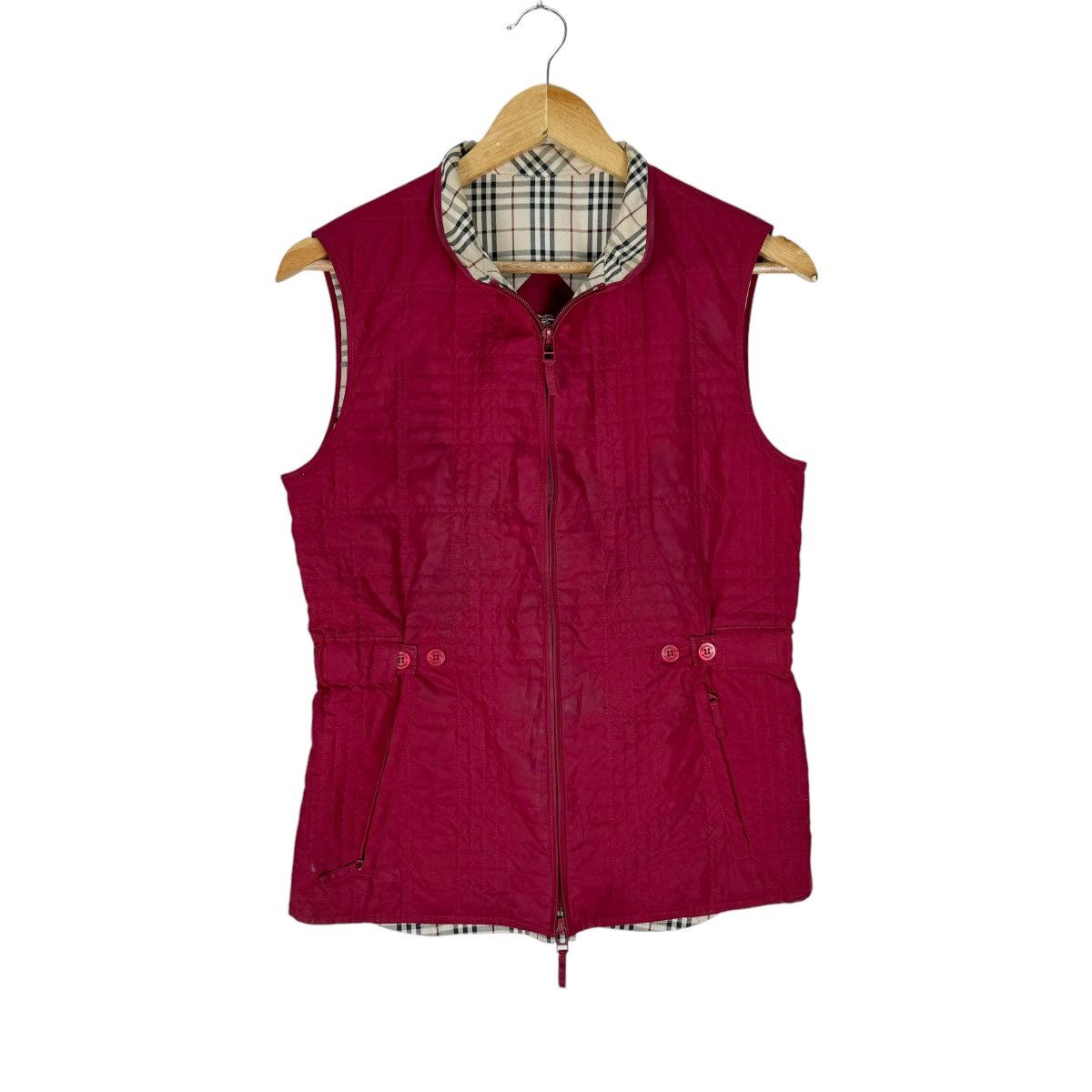 Burberry ☀️BURBERRY QUILTED RED SLEEVELESS JACKET Size M / US 6-8 / IT 42-44 - 2 Thumbnail