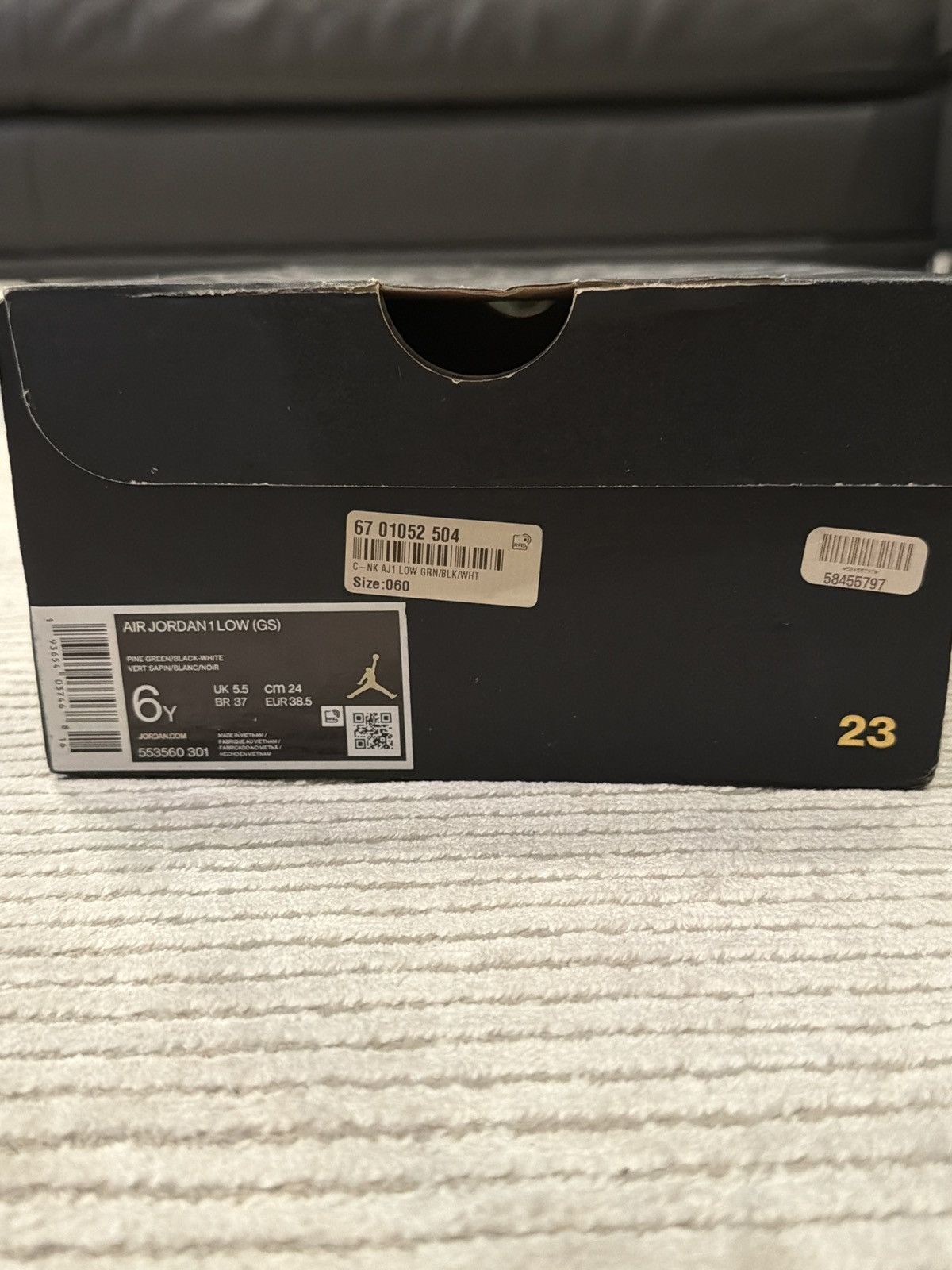 Jordan Brand Air Jordan 1 Low “Pine Green” Size US 6 / EU 39 - 7 Thumbnail
