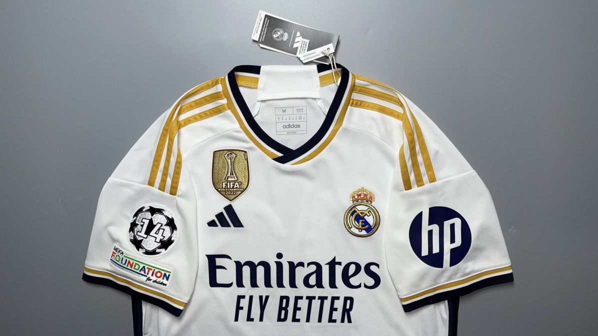 Adidas × Vintage NWT REAL MADRID 2023/2024 FOOTBALL HOME JERSEY #22 RUDIGER Size US M / EU 48-50 / 2 - 3 Thumbnail