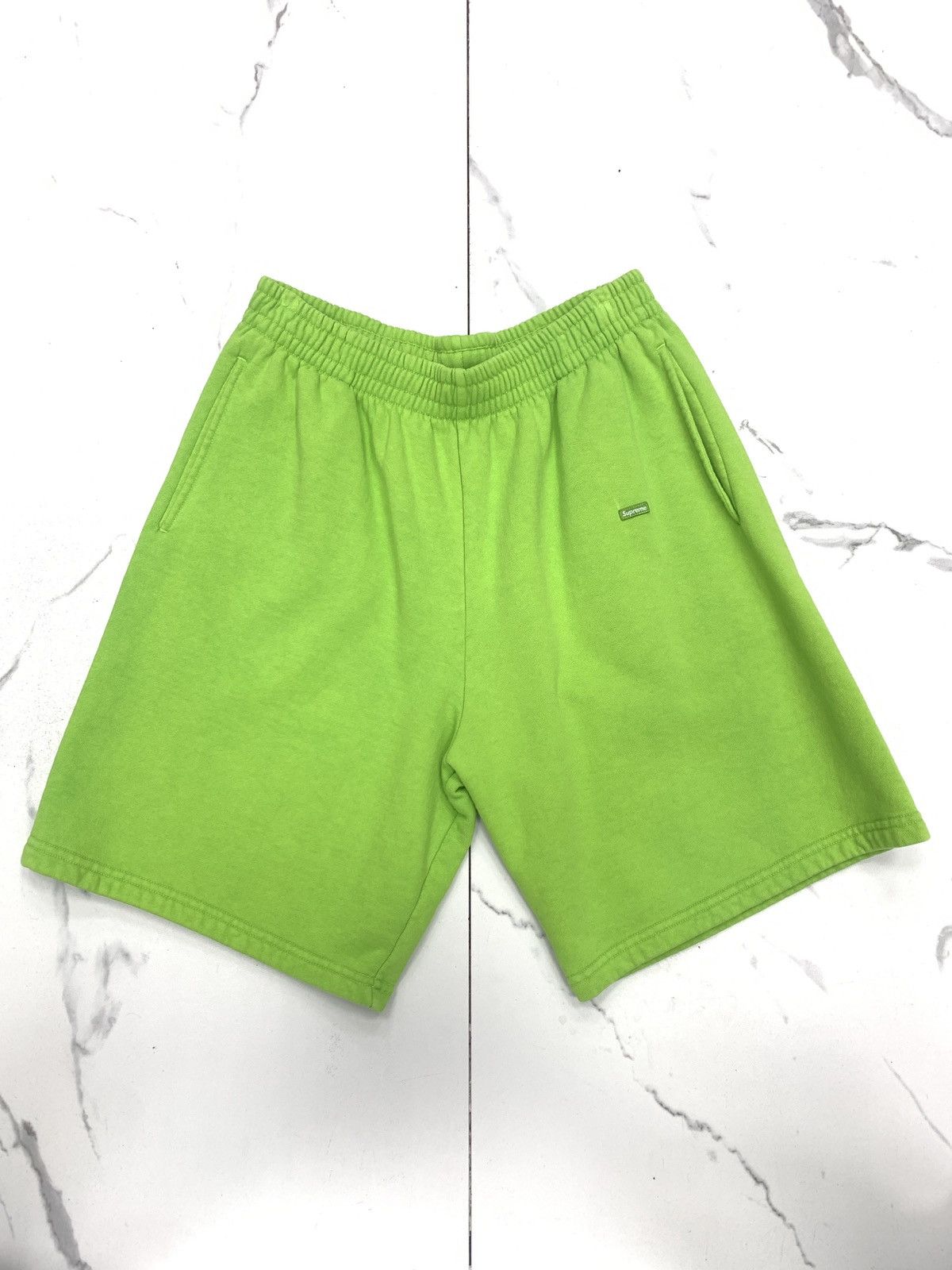 Supreme Supreme Overdyed Small Box Sweatshort "Lime" Size US 32 / EU 48 - 1 Thumbnail