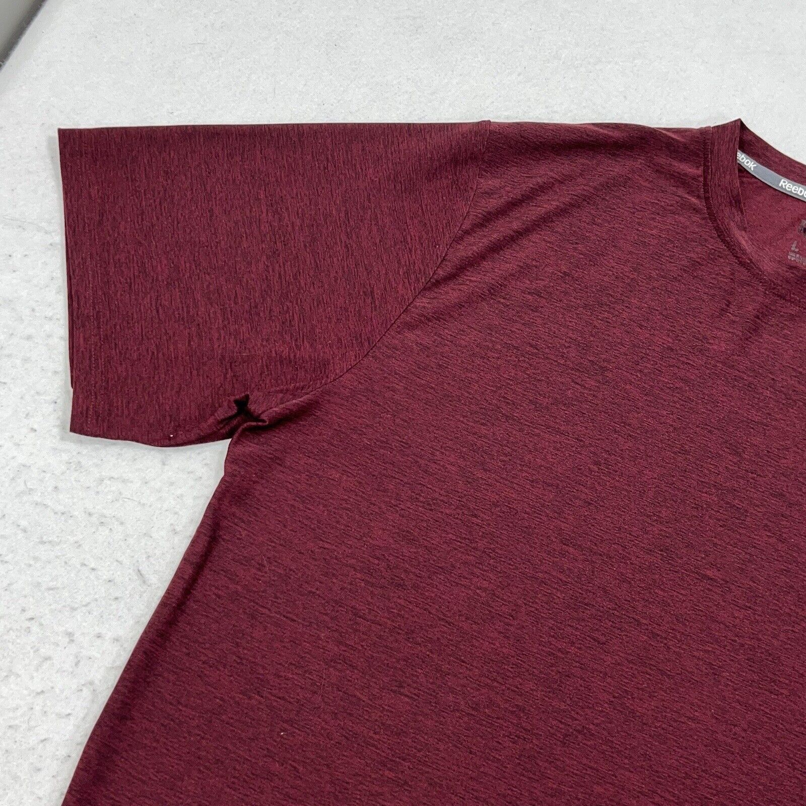 Reebok Reebok Lightweight Athletic T Shirt Maroon Athletic Crewneck Size US L / EU 52-54 / 3 - 5 Thumbnail