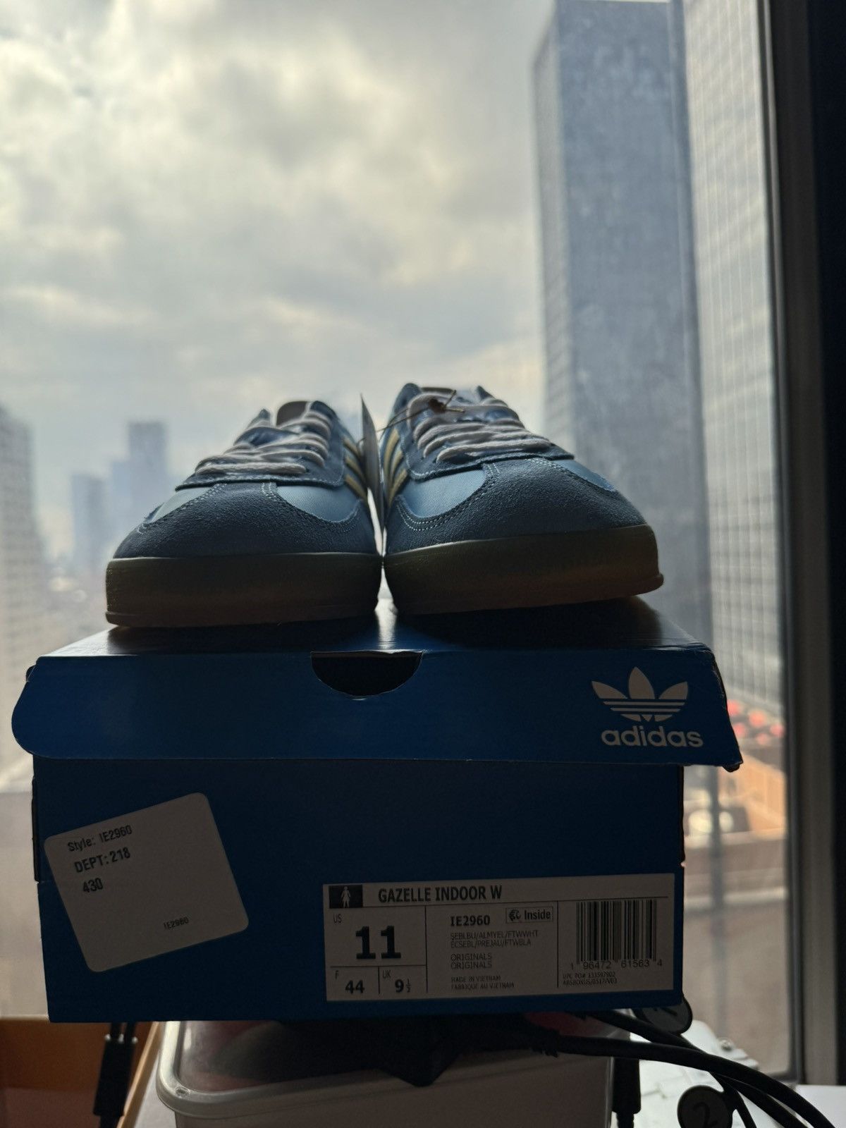 Adidas Gazelle adidas Size US 9.5 / EU 42-43 - 4 Thumbnail