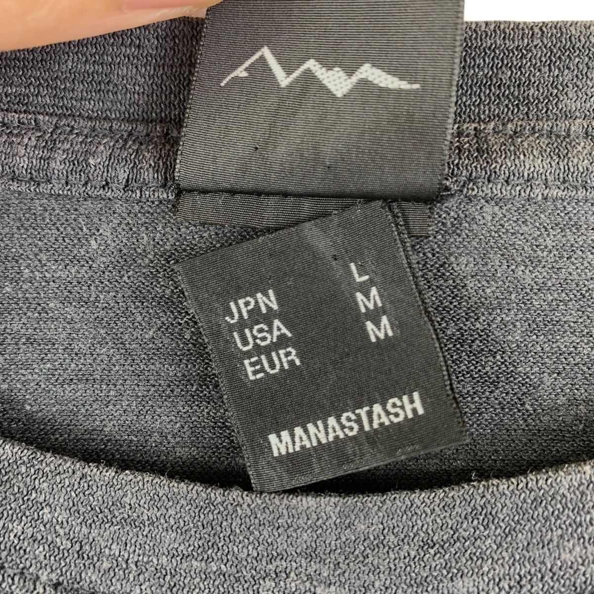 Manastash × Vintage Vintage MANASTASH black on black centre logo embroidery tee Size US M / EU 48-50 / 2 - 10 Thumbnail