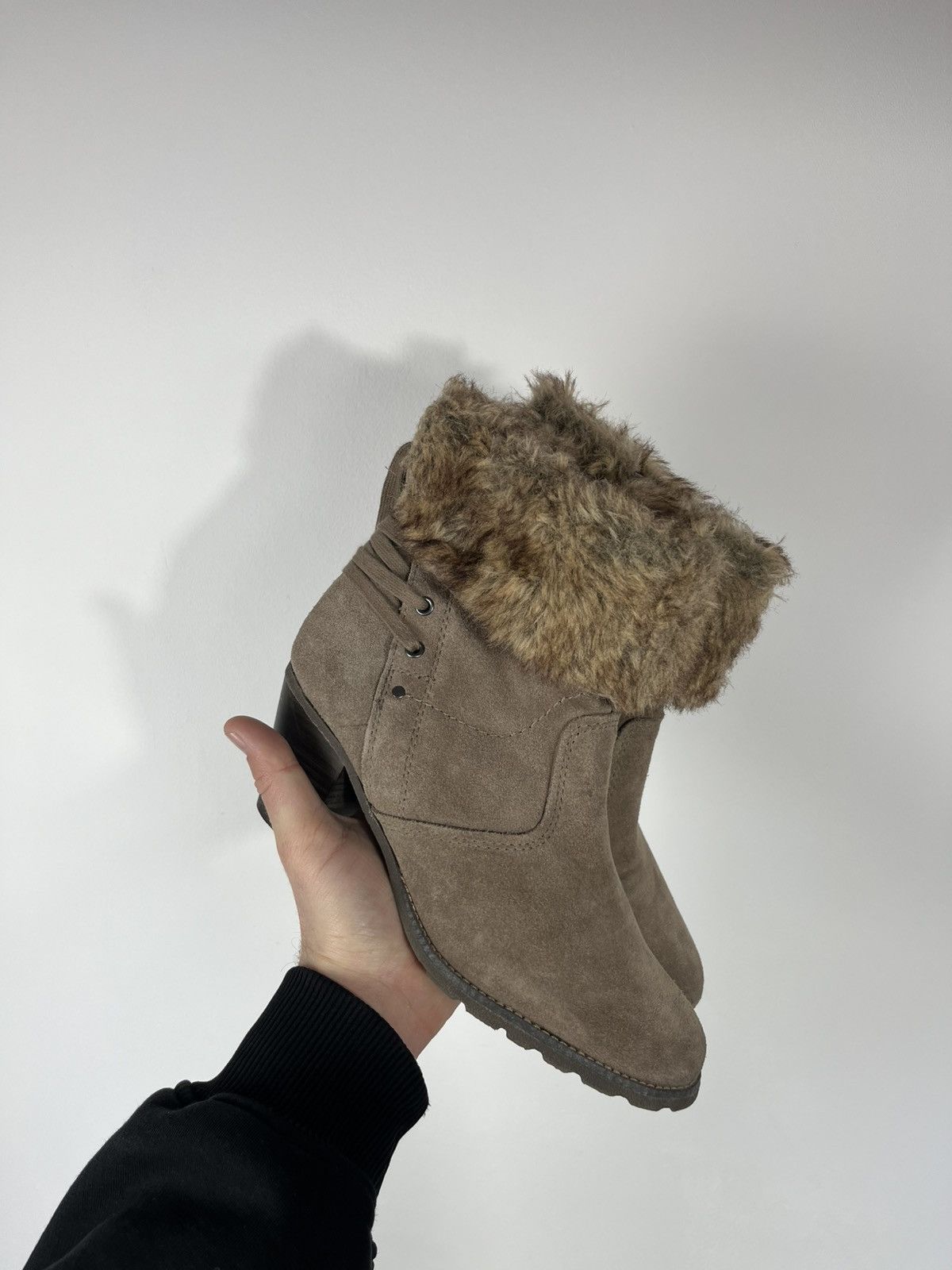 Other Womens Brown Suede Fur Cuff Ankle Boots Lace Up Side Zip 40 Size US 9 / IT 39 - 10 Thumbnail