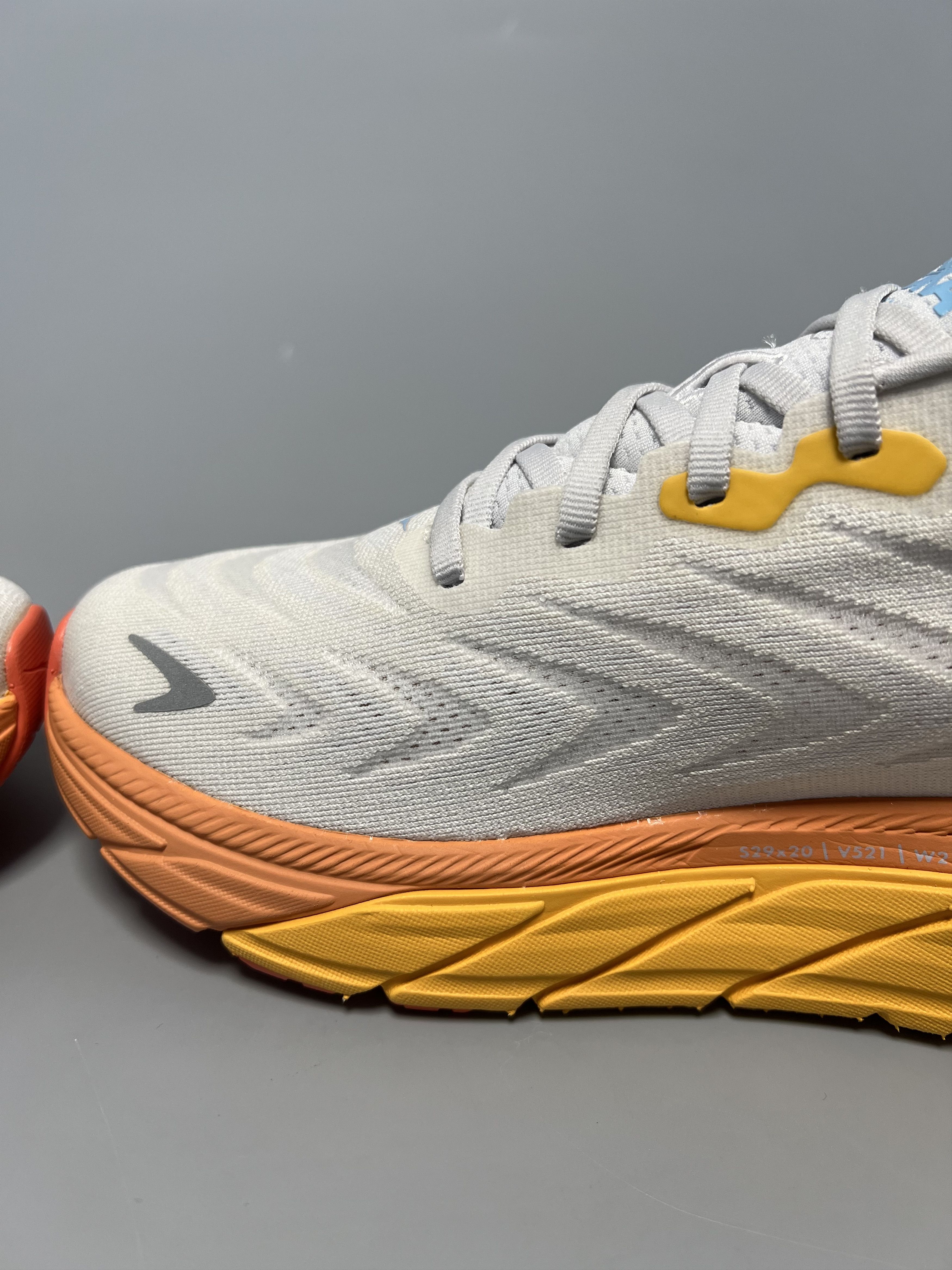 Hoka 9.5B Hoka One One Arahi 6 Women's Running Shoes Walking Gym Size US 9.5 / IT 39.5 - 9 Thumbnail