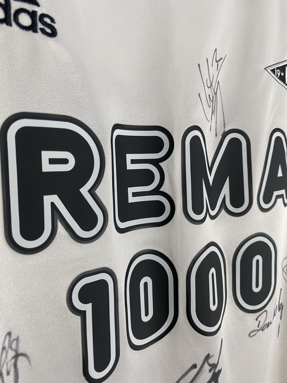 Adidas Vintage Y2K Adidas x Rosenborg 2004 2005 04/05 Home Jersey Size US XL / EU 56 / 4 - 6 Thumbnail