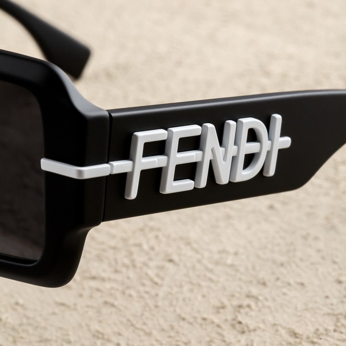 Fendi FENDI GRAPHY FE40073U 02A SUNGLASSES Size ONE SIZE - 2 Thumbnail