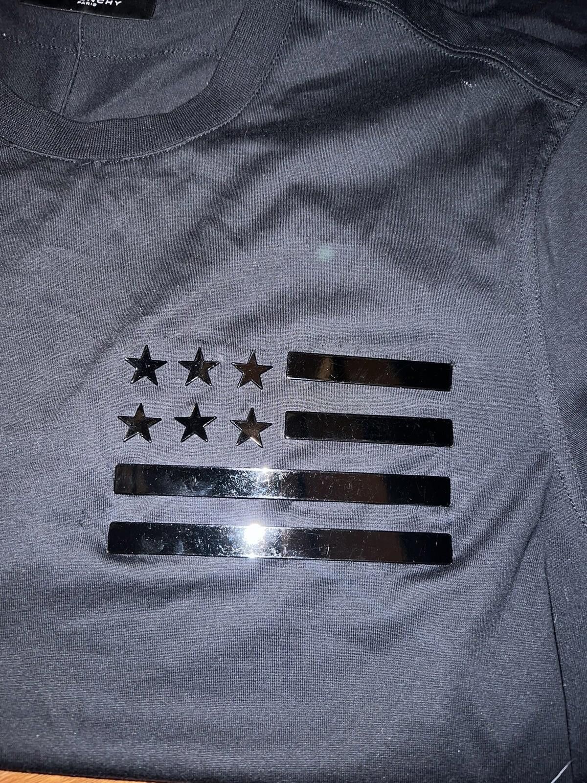Givenchy Givenchy Sz L Large Black Tee Metal Flag Embellishment Size US L / EU 52-54 / 3 - 4 Thumbnail