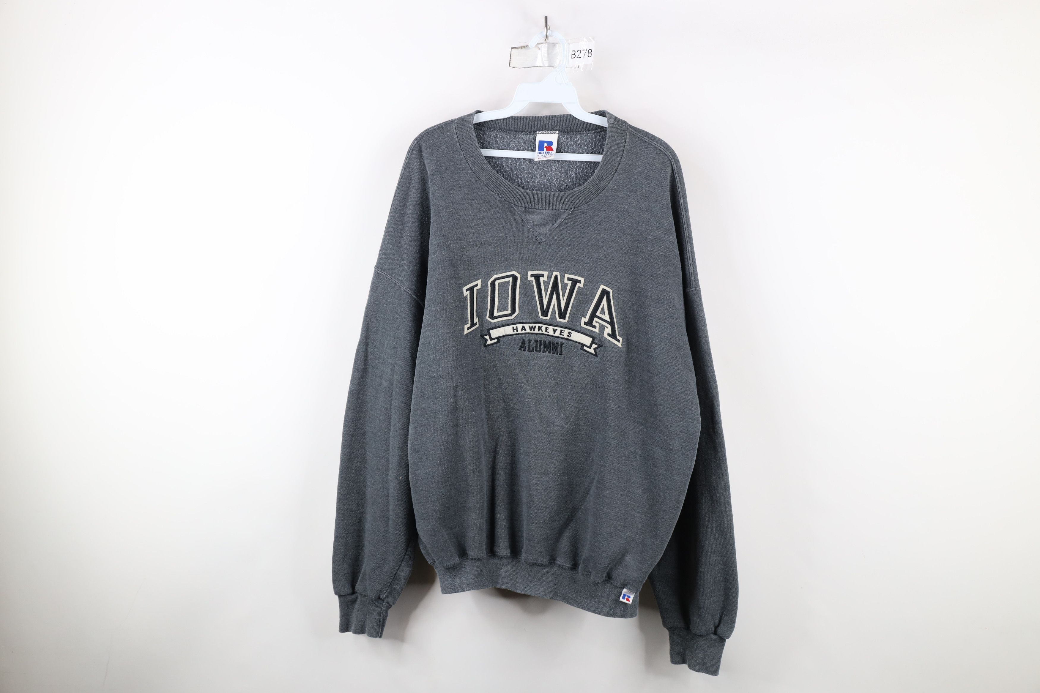 Russell Athletic × Vintage Vintage 90s Russell Athletic University of Iowa Sweatshirt Size US L / EU 52-54 / 3 - 1 Thumbnail