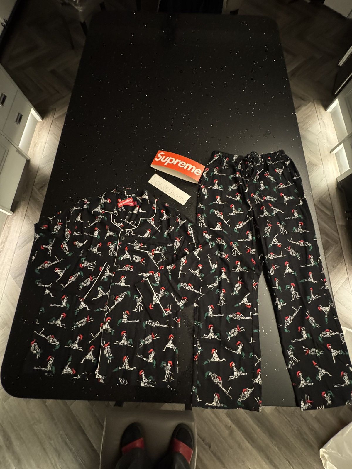 Supreme Supreme FW25 Holiday Pajama Set Size US S / EU 44-46 / 1 - 7 Thumbnail