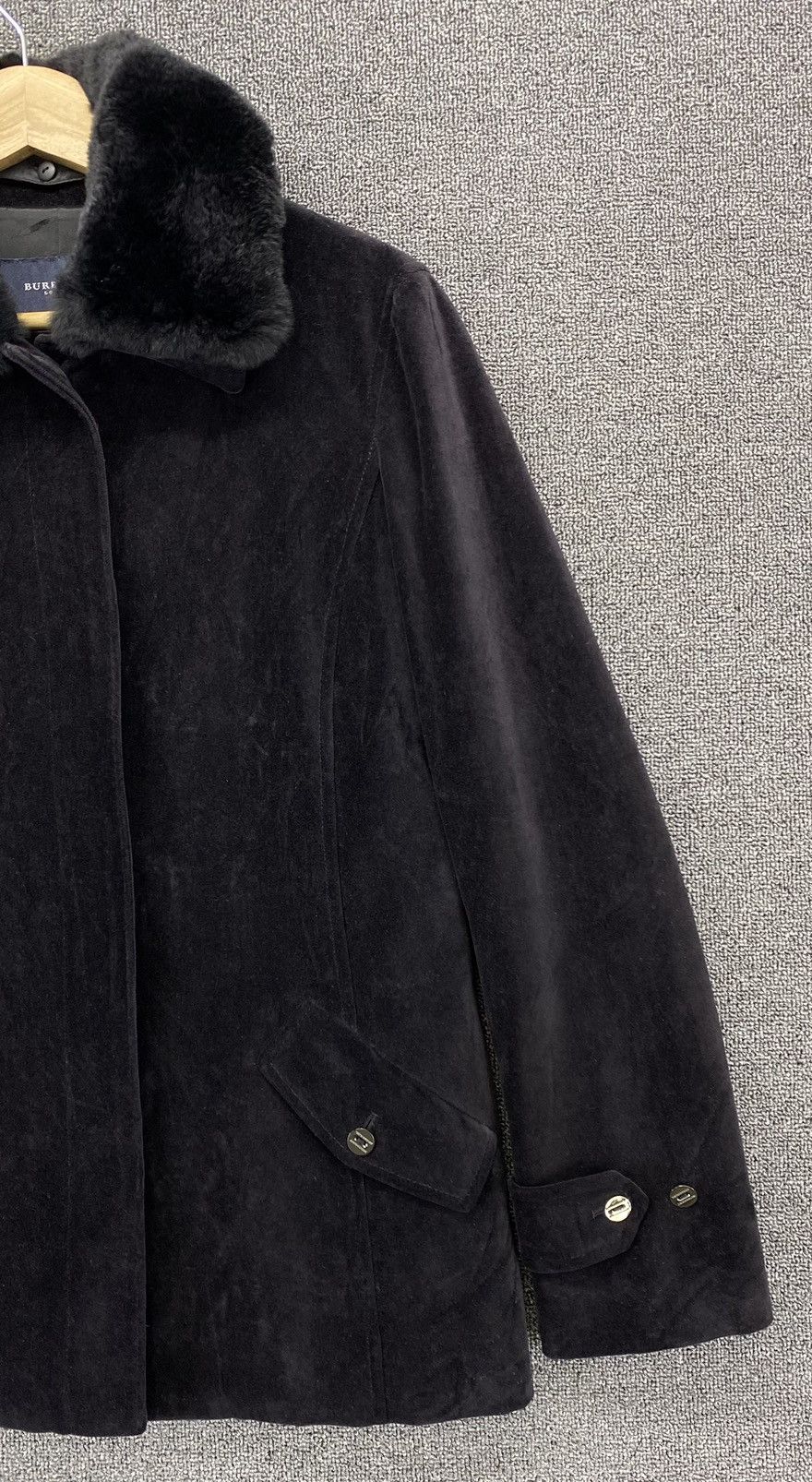Burberry Vintage Burberry London Faux Fur Hooded Velvet Jacket Size XS / US 0-2 / IT 36-38 - 17 Thumbnail