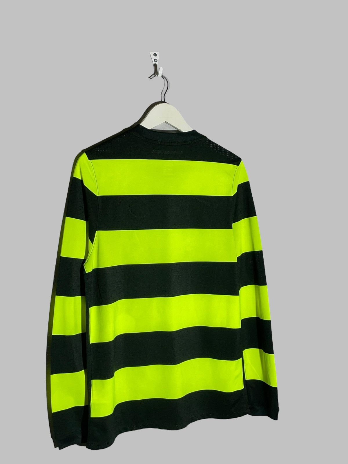 Nike × Vintage Celtic FC Nike 2009/10 Away Vintage Football Long Sleeve Size US S / EU 44-46 / 1 - 11 Thumbnail