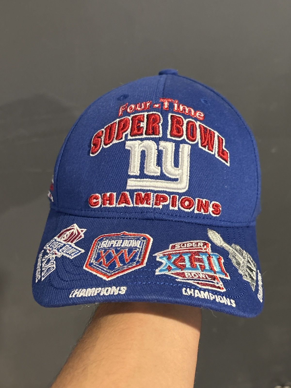NFL New York Giants 4 Times Super Bowl Champions Hat Size ONE SIZE - 1 Thumbnail
