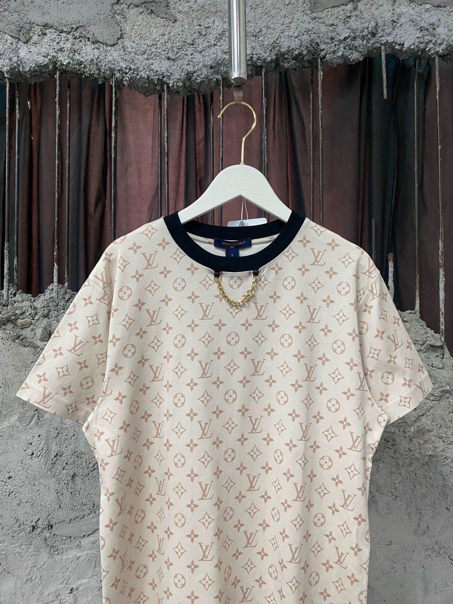 Louis Vuitton LV Monogram Chain Short-Sleeve T-Shirt Size S Size S / US 4 / IT 40 - 3 Thumbnail