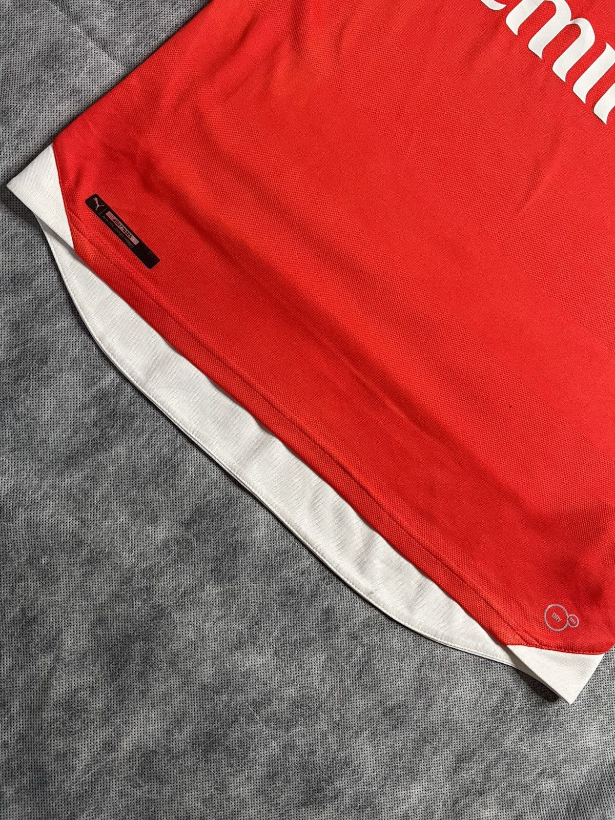 Puma ARSENAL PUMA FOOTBALL HOME JERSEY #11 OZIL Size US M / EU 48-50 / 2 - 5 Thumbnail