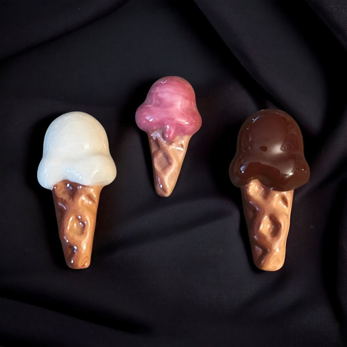 Vintage Set of three vintage porcelain ice cream cone pins Size ONE SIZE - 1 Thumbnail