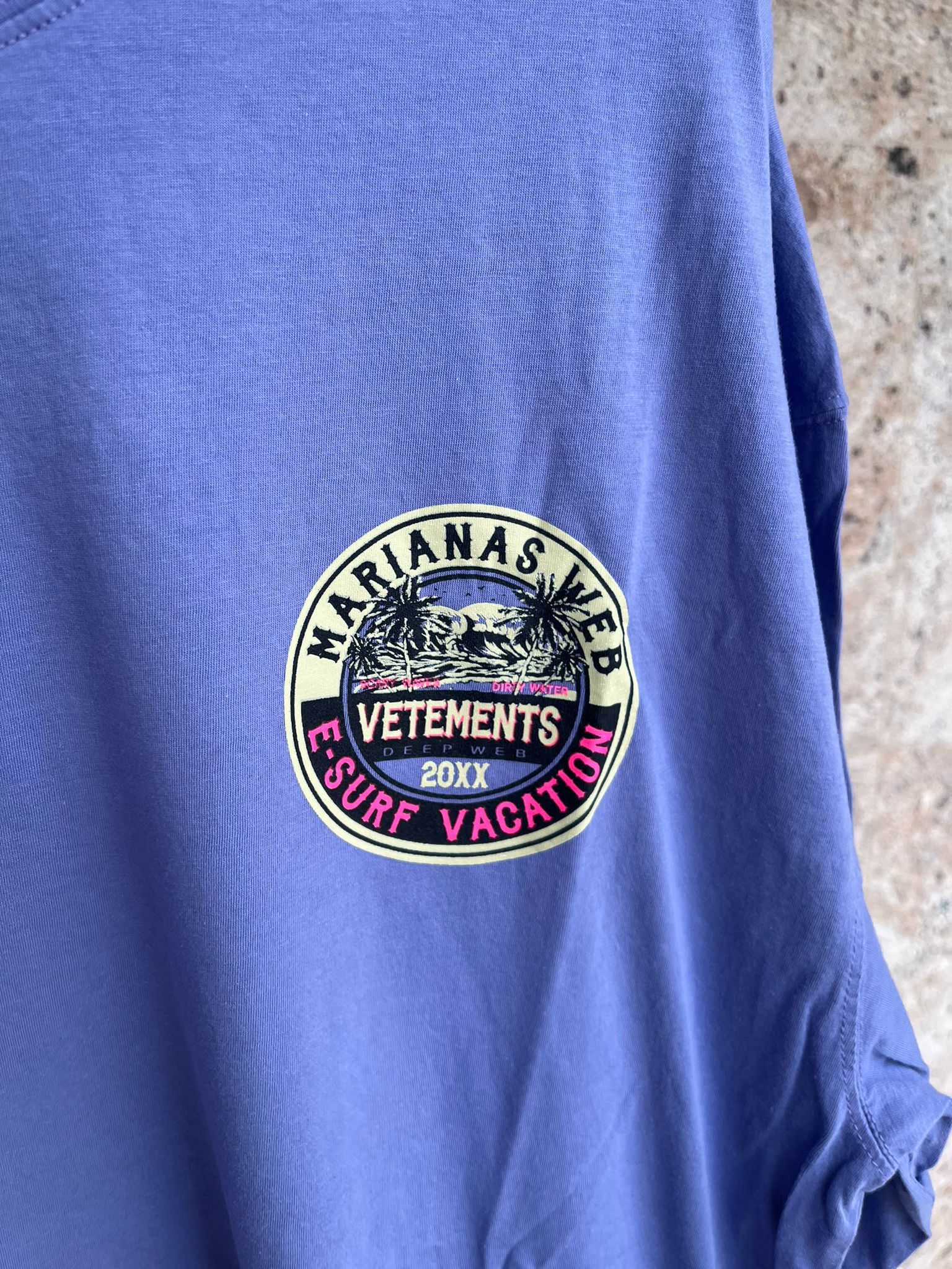 Vetements Surfer Logo T-Shirt LS in Violet Size US M / EU 48-50 / 2 - 5 Thumbnail