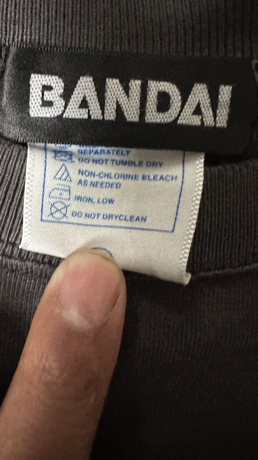 Japanese Brand VINTAGE BANDAI MS-06 ZAKUII GUNDAM TEE Size US M / EU 48-50 / 2 - 4 Thumbnail