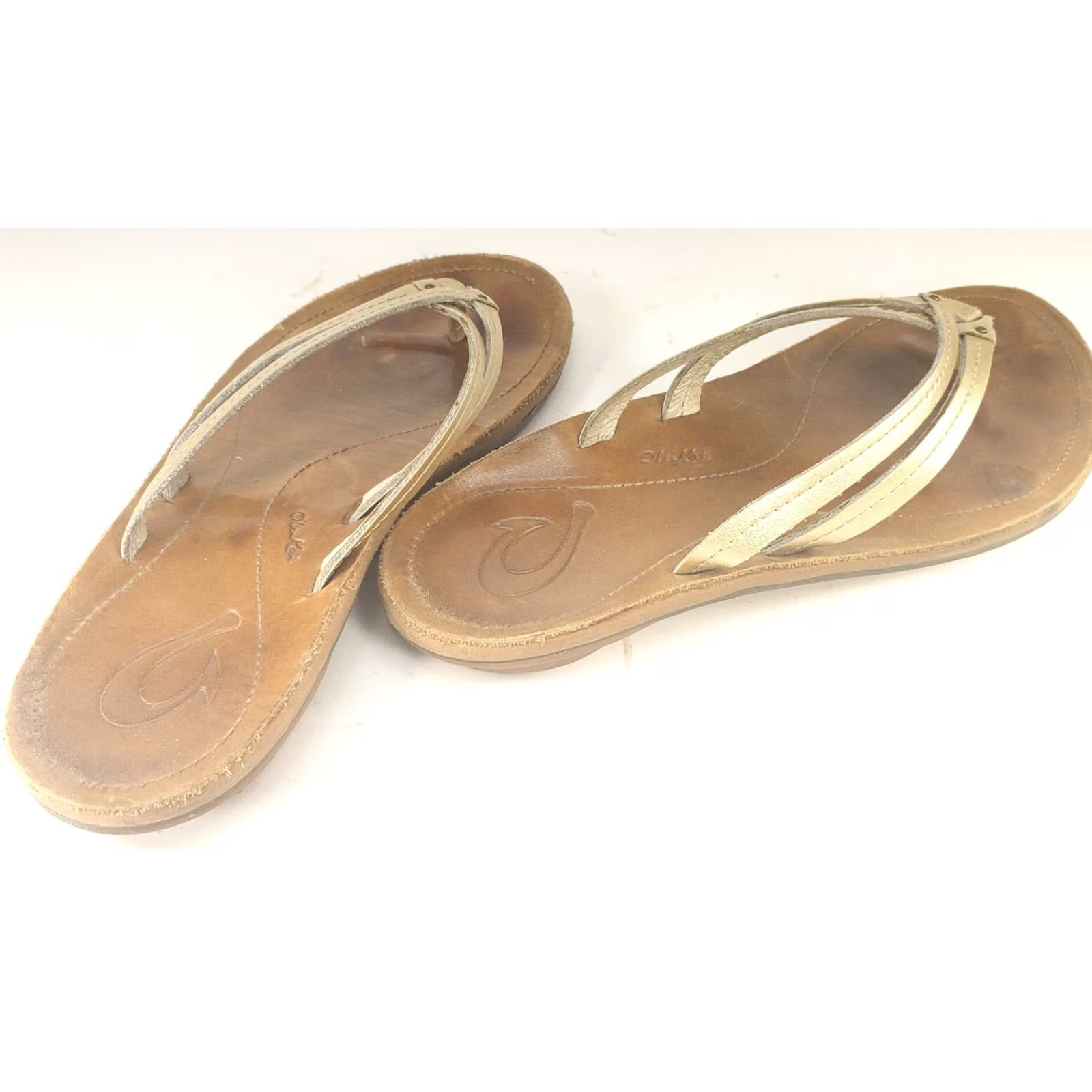Olukai OluKai UI Sandals Womens Size 6 Gold Leather Strappy Slip On Flip Flops Size US 6 / IT 36 - 4 Thumbnail