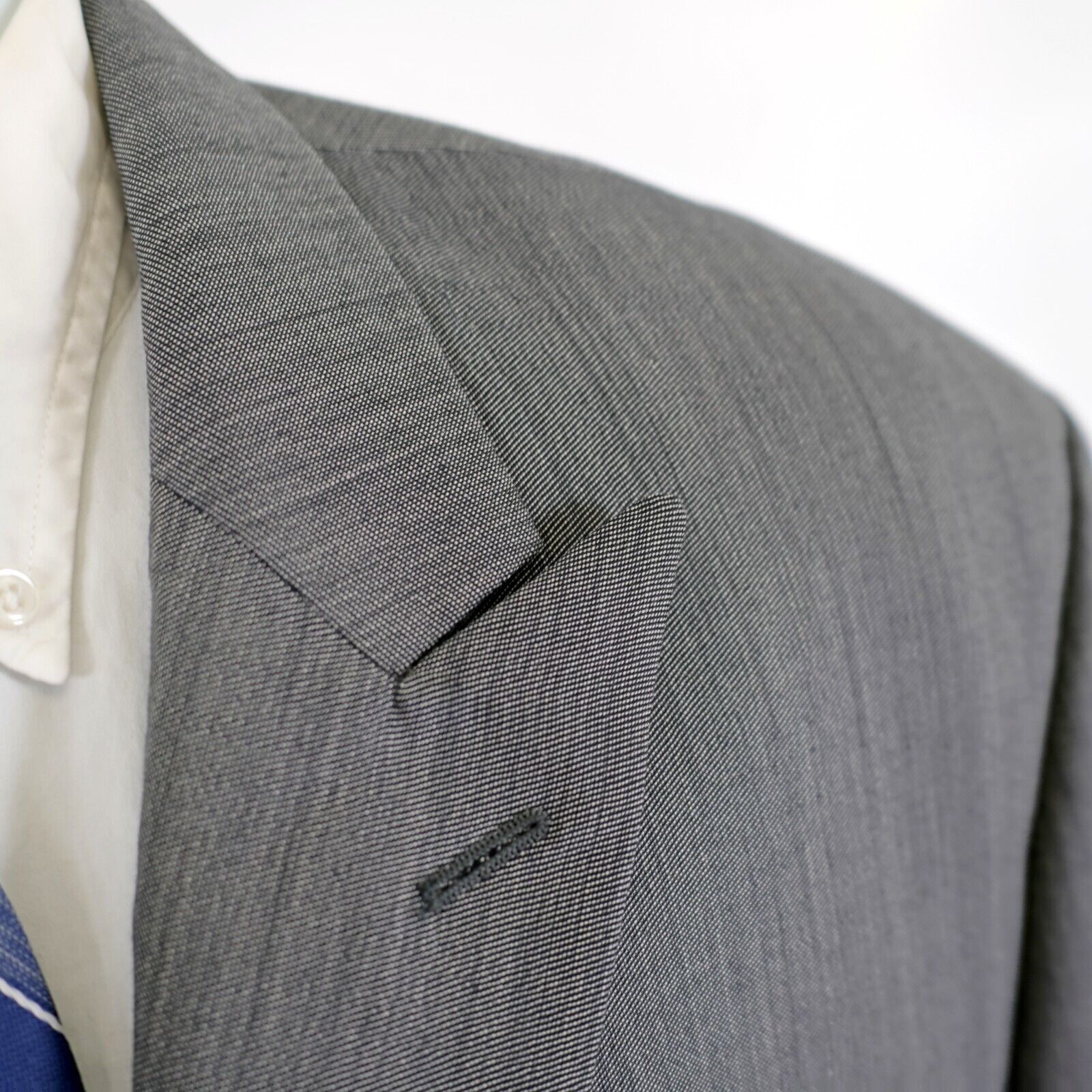 Calvin Klein Calvin Klein Wool Gray Birdesye Peak Lapel 44L Blazer 2 Butt Size 44L - 2 Thumbnail