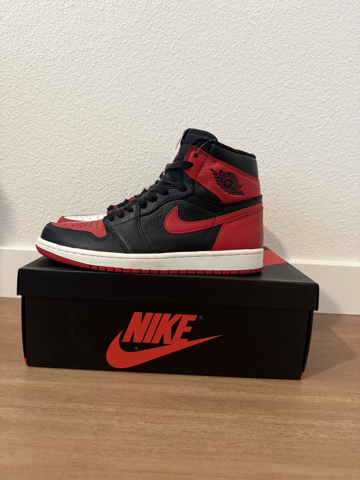 Nike Nike Air Jordan 1 “Homage to Home” - DS Size US 8 / EU 41 - 4 Thumbnail