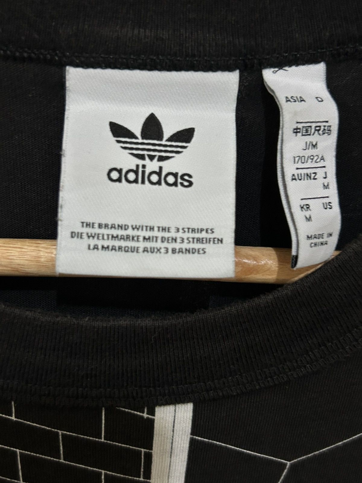 Adidas Rare Adidas fullprint embroidery center logo Size US M / EU 48-50 / 2 - 4 Thumbnail
