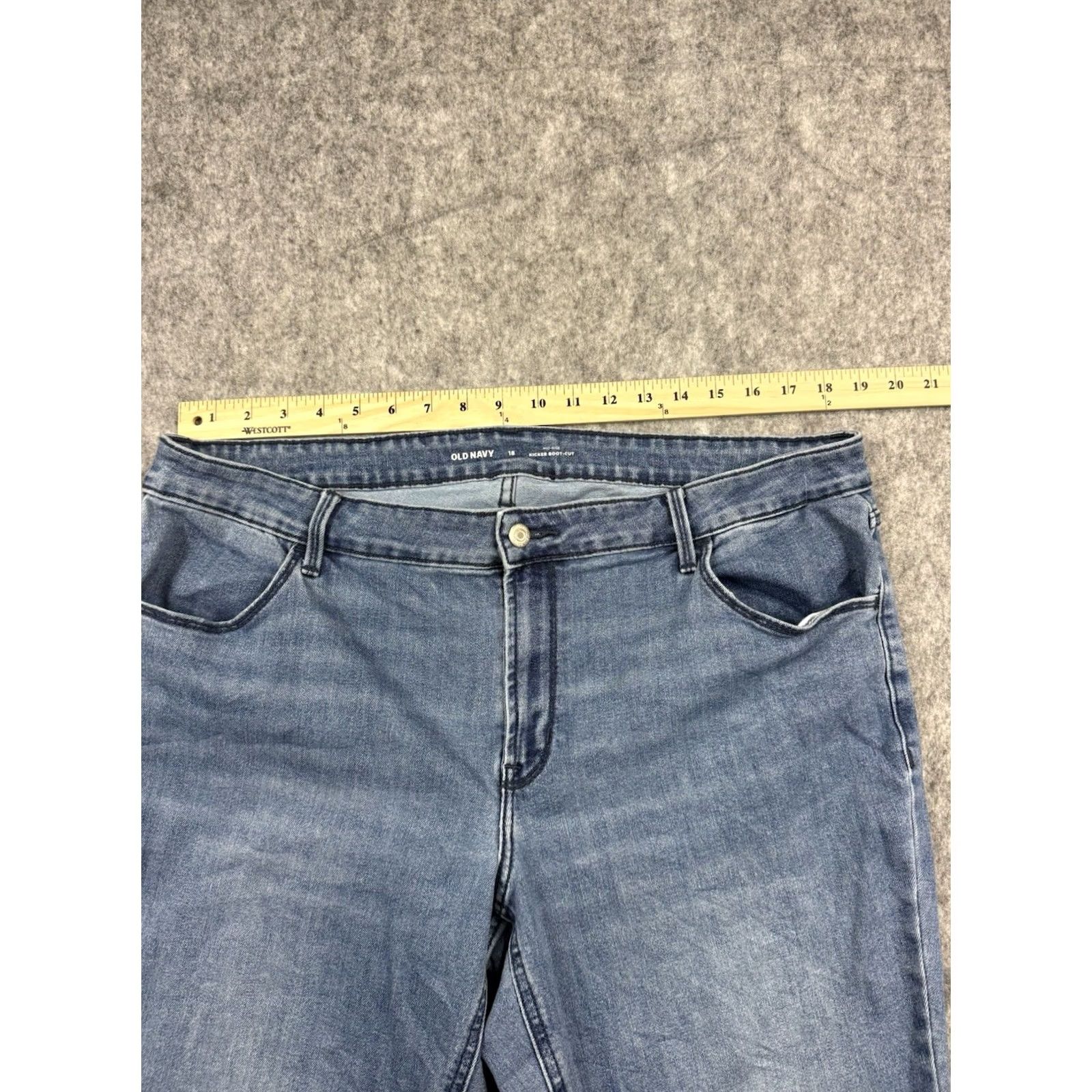 Old Navy VINTAGE? No — Old Navy Jeans Womens 18 Blue Mid Rise Bootcut Light Wash Denim Stretch Size 40" / US 18 - 6 Thumbnail