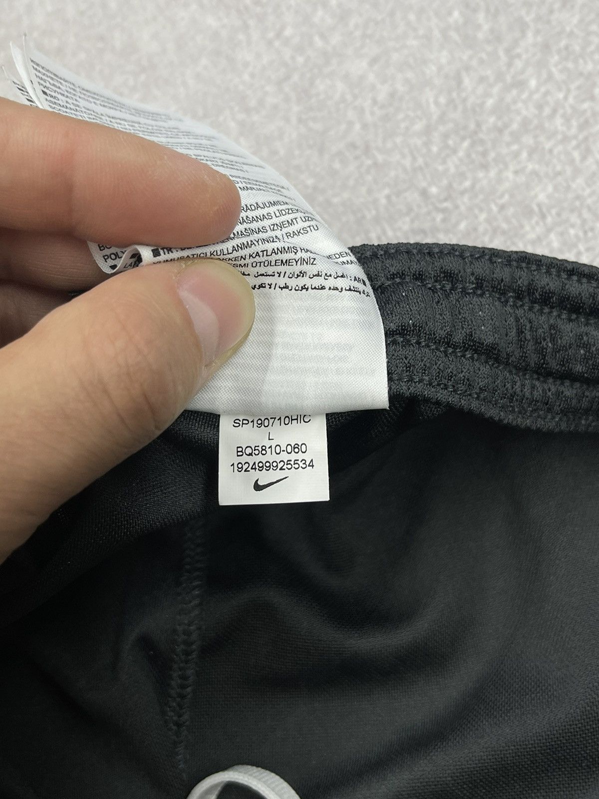 Nike × Vintage Mens Nike Malaga CF Shorts Football Grey Y2K Jersey Soccer Size US 34 / EU 50 - 8 Thumbnail