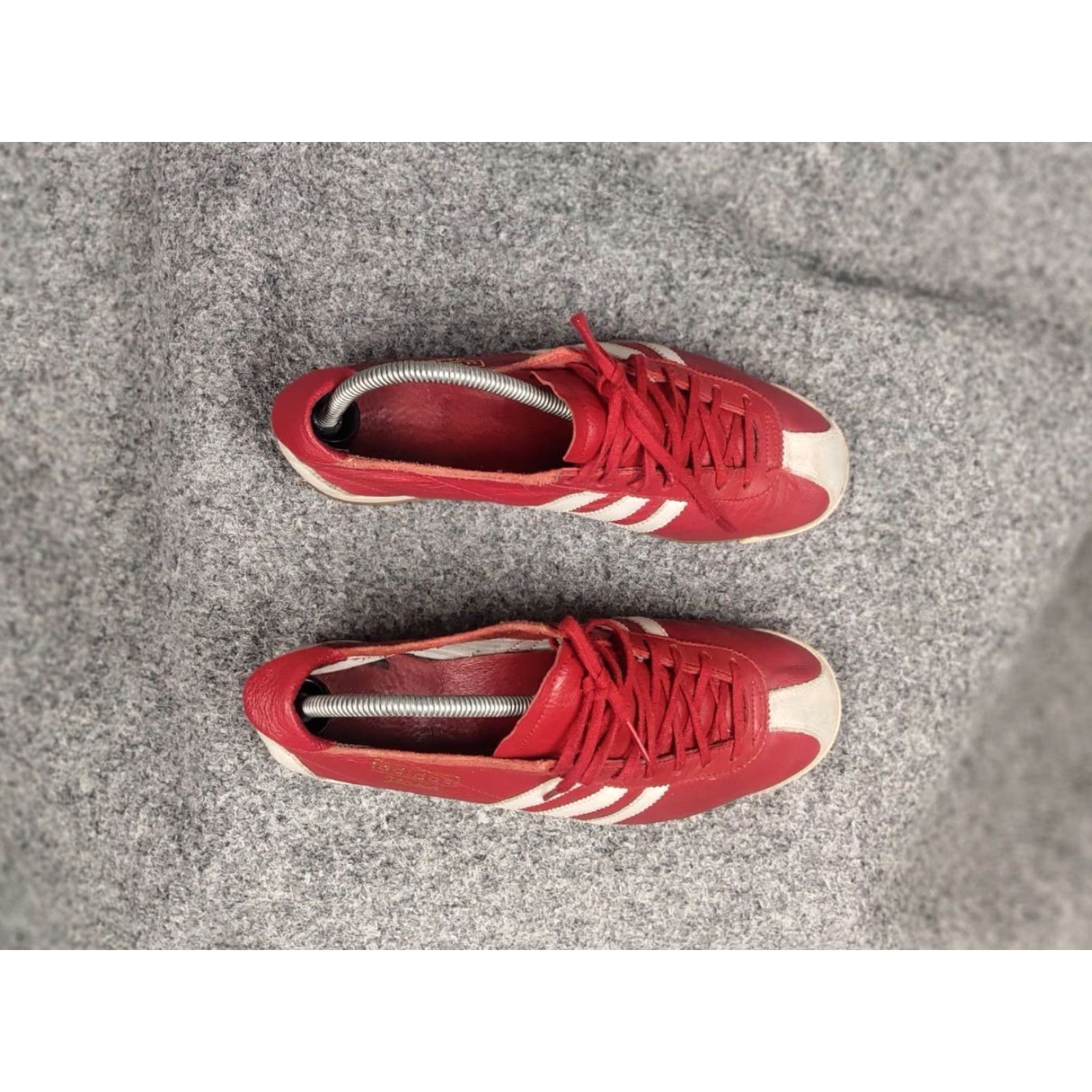Adidas VINTAGE Adidas Italia Leather Red Retro Sneakers Mens US 8/UK 6.5 40 Red Leather Sneaker Vintage 2003 Designer Retro Football Casual Shoes Size US 8 / EU 41 - 7 Thumbnail