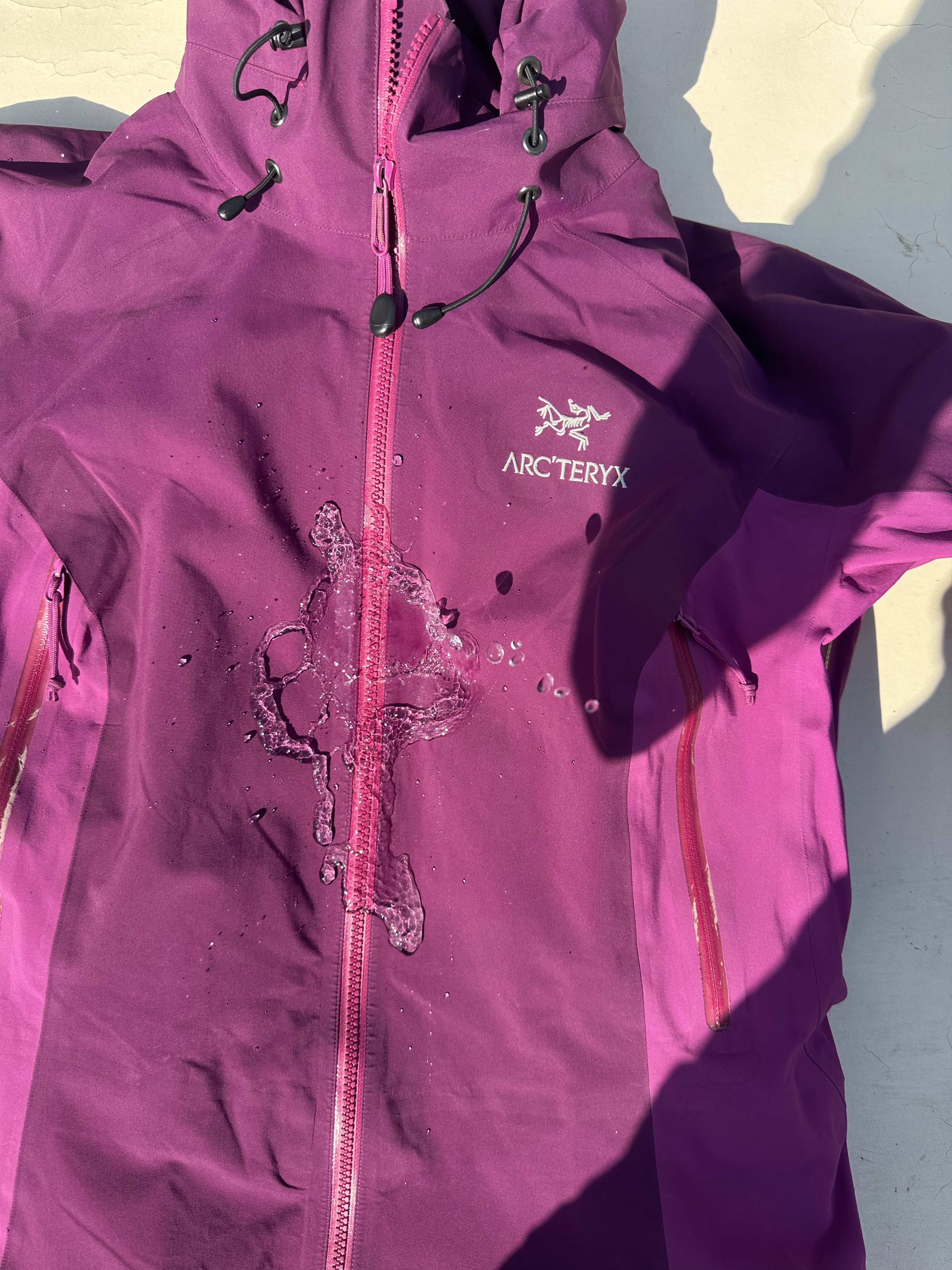 Arc'teryx Arc'teryx Women's GORE-TEX Hard Shell Jacket (Beta AR) Size US L / EU 52-54 / 3 - 22 Thumbnail