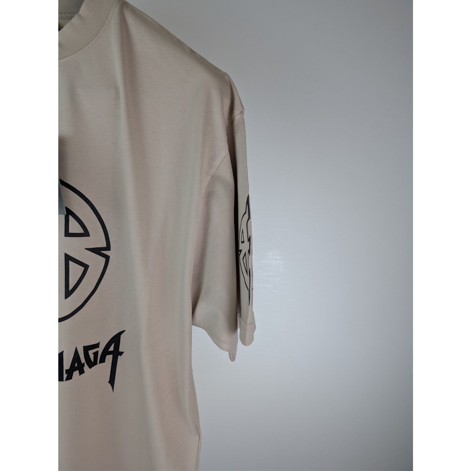 Balenciaga o1rshd1 Cotton Logo Medium Fit T-Shirt in Light Beige/Black Size US S / EU 44-46 / 1 - 5 Thumbnail