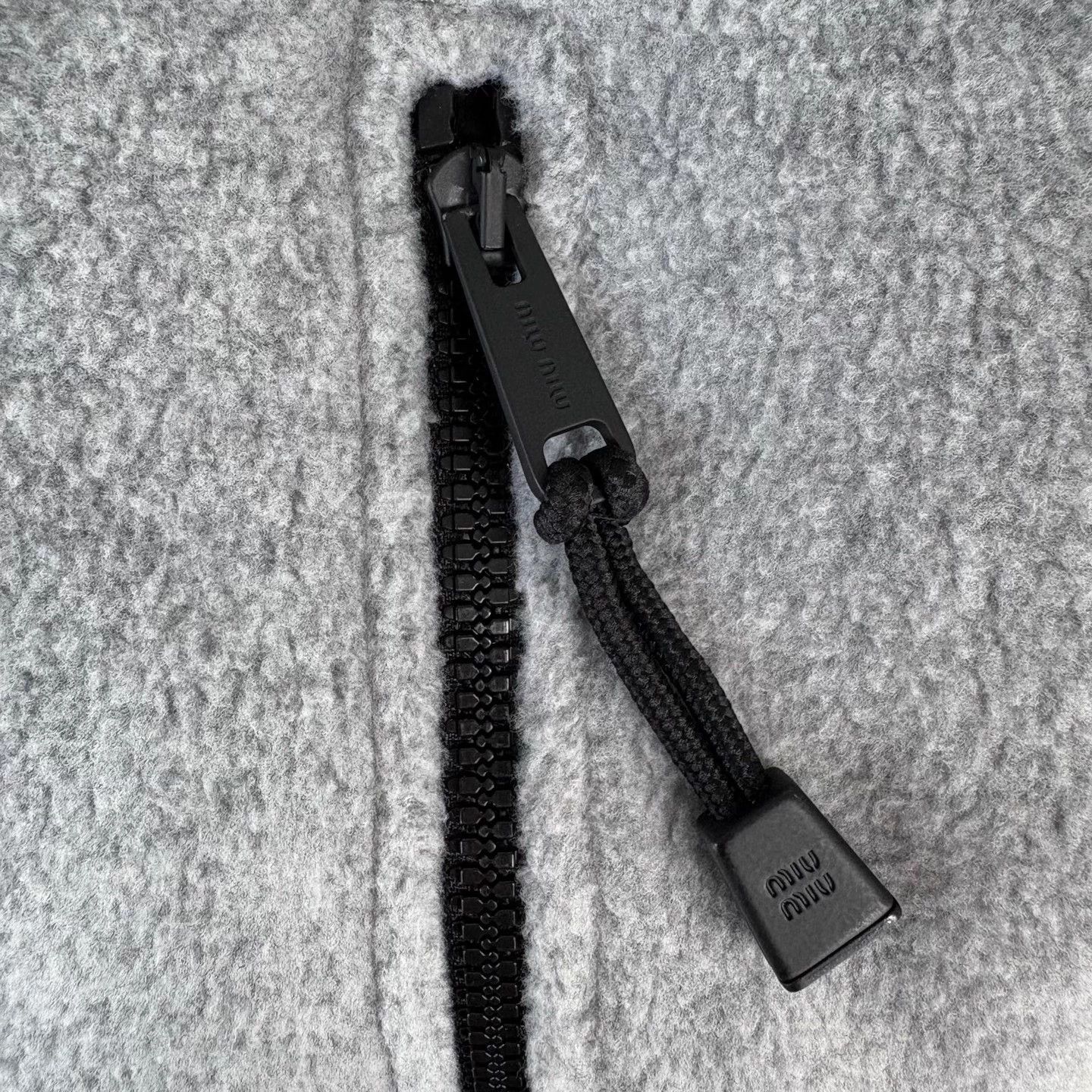 Miu Miu MIU MIU Gray Embroidered Logo Fleece Collar Zip Jkt Size XS / US 0-2 / IT 36-38 - 8 Thumbnail