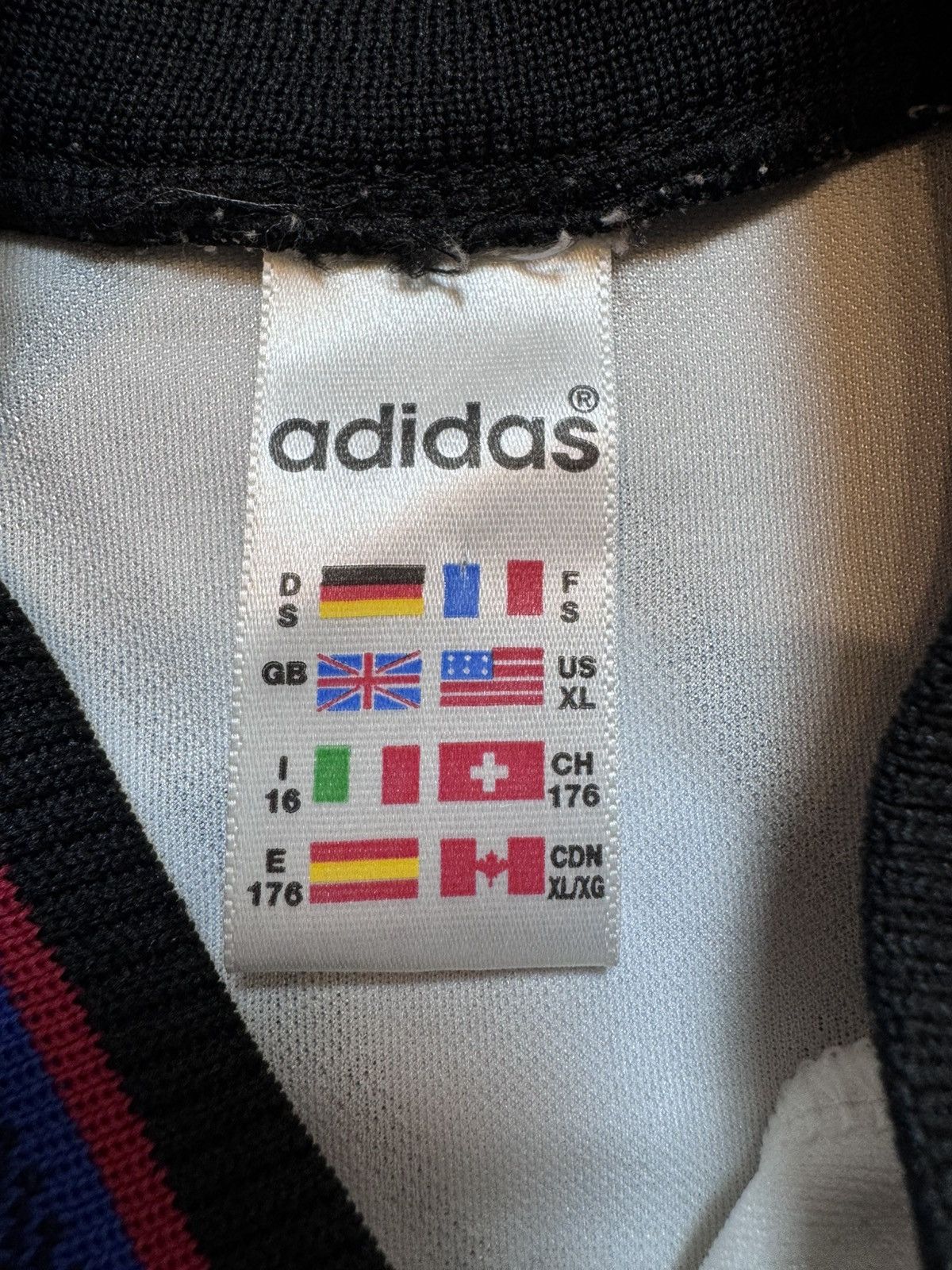 Adidas Vintage jersey Adidas Bayern Munich rare 1996-97’s football Size US S / EU 44-46 / 1 - 11 Thumbnail