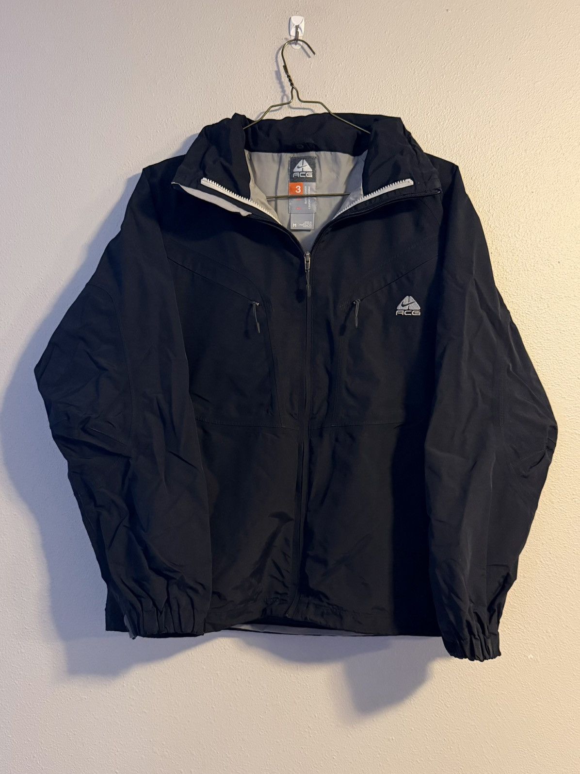 vtg y2k 2000s nike acg black nylon zip up jacket medium